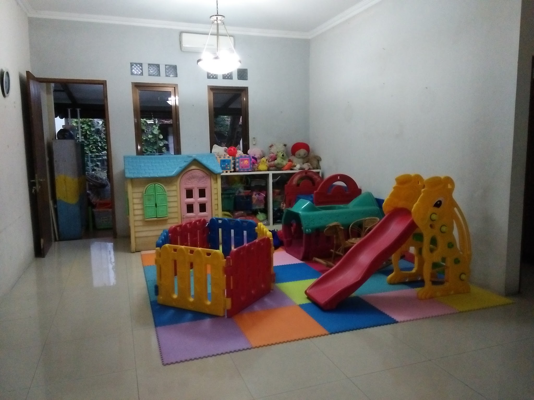 Happy Muslim Kids - Daycare